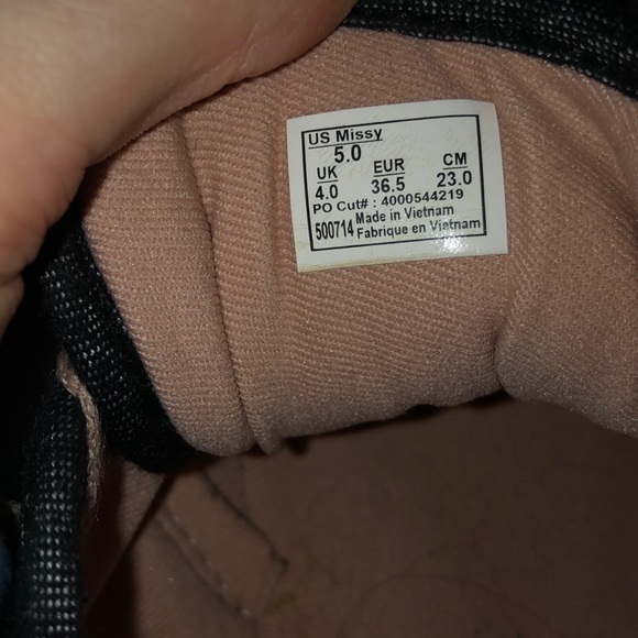 Vans - Picture 8 of 8